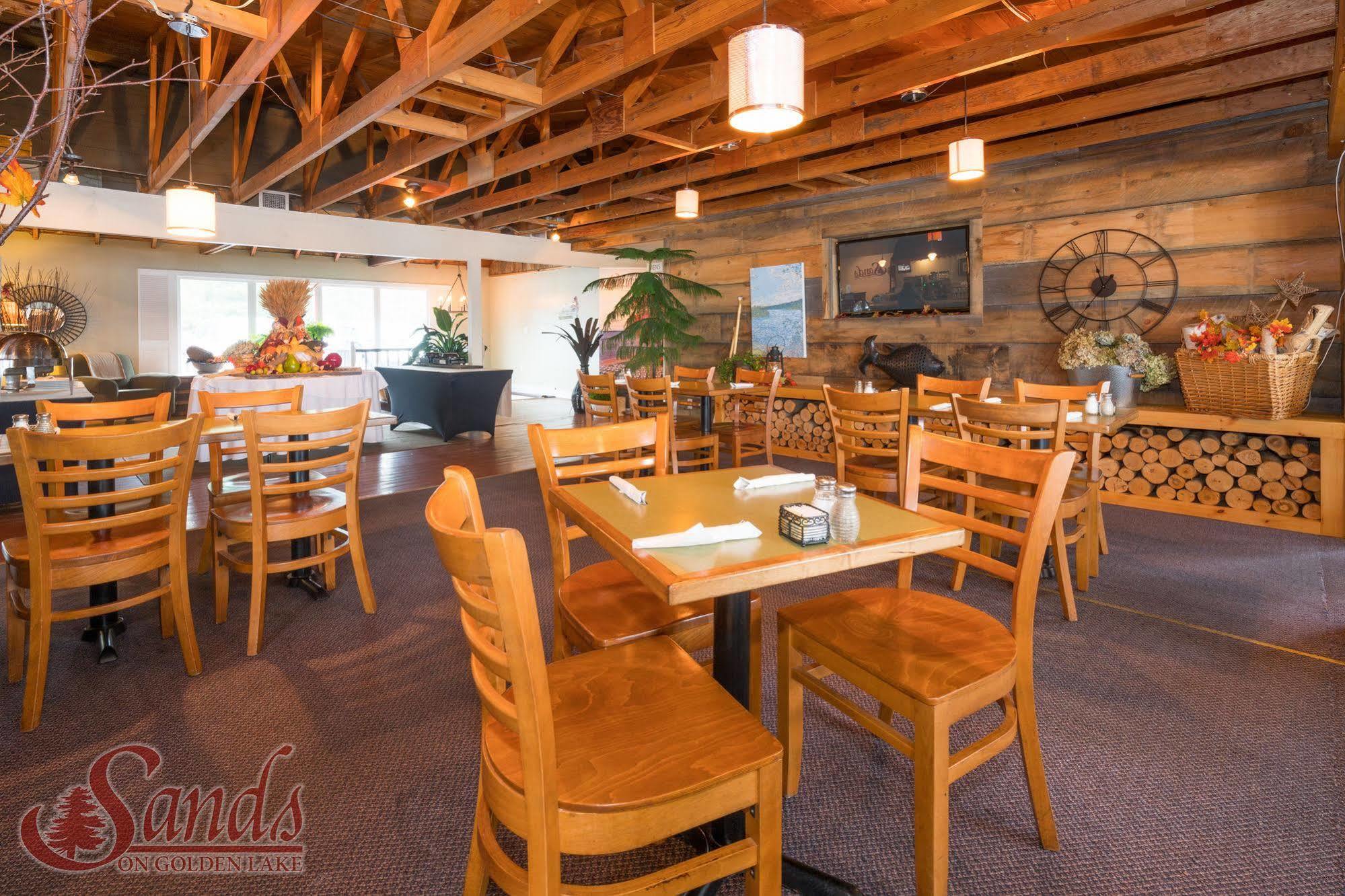 HOTEL SANDS ON GOLDEN LAKE | ⋆⋆⋆ | CANADA | SEASON DEALS FROM $88